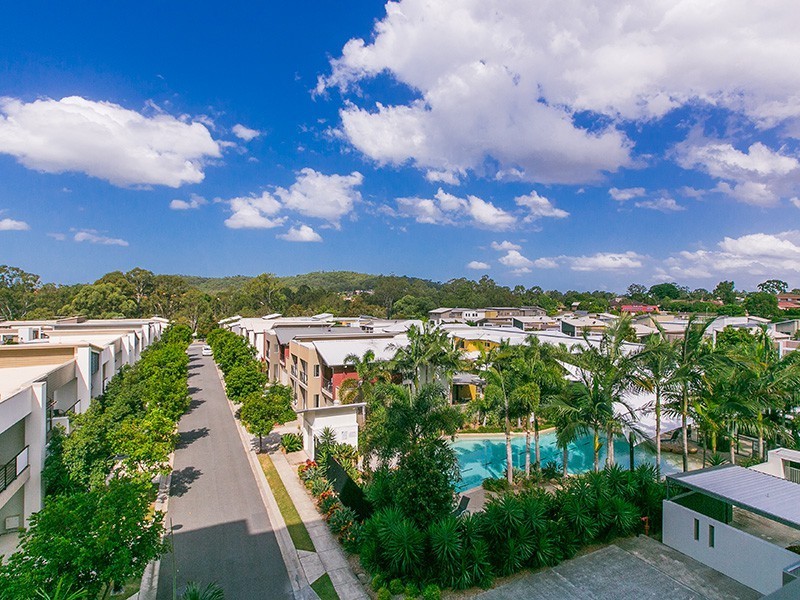 1304/16-28 Surbiton Court, Carindale QLD 4152