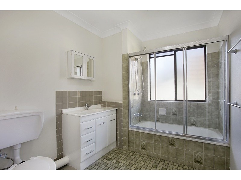 7/42 Sir Fred Schonell Drive, St Lucia QLD 4067