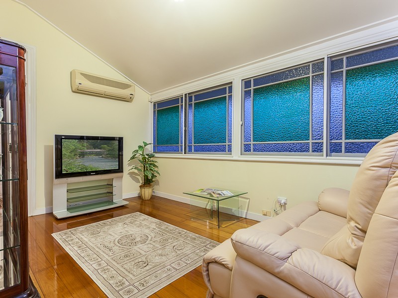 137 Ashgrove Avenue, Ashgrove QLD 4060
