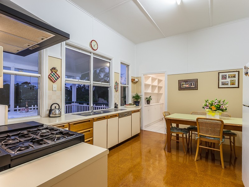 137 Ashgrove Avenue, Ashgrove QLD 4060