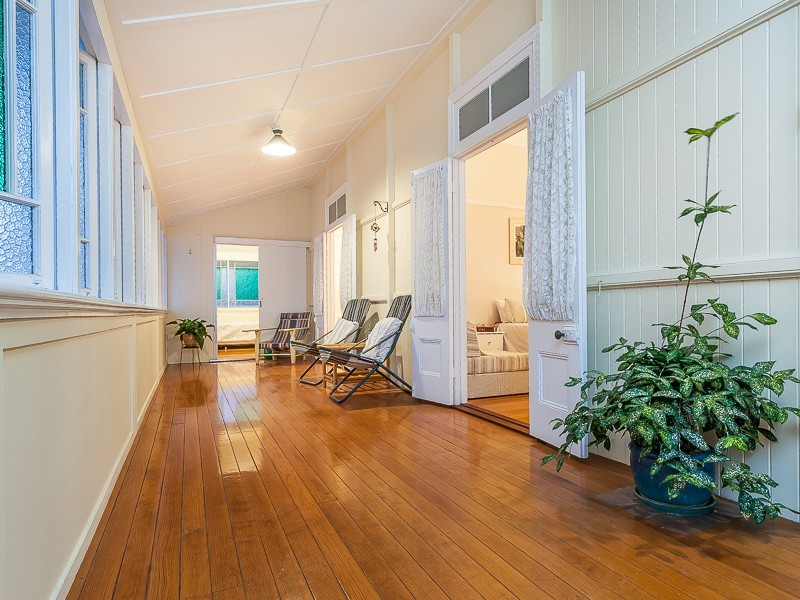 137 Ashgrove Avenue, Ashgrove QLD 4060