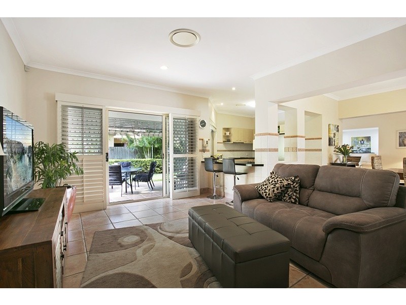 81 Thomas Macleod Avenue, Sinnamon Park QLD 4073