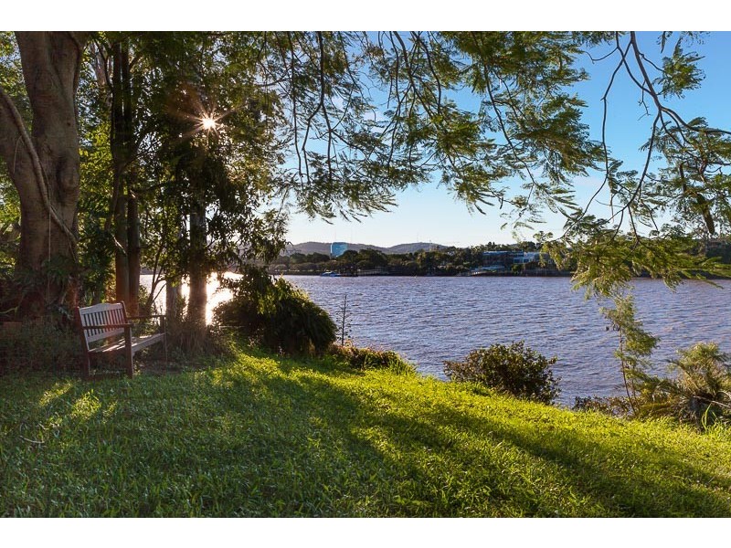 14/136 Macquarie Street, St Lucia QLD 4067