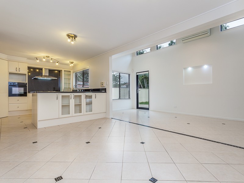 3 Canowie Rd, Jindalee QLD 4074