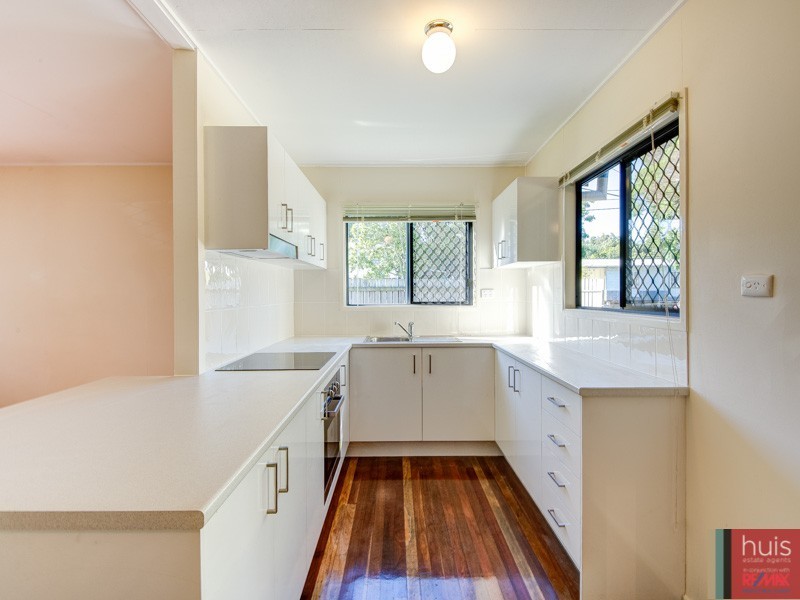 10 Elkhorn St, Woodridge QLD 4114