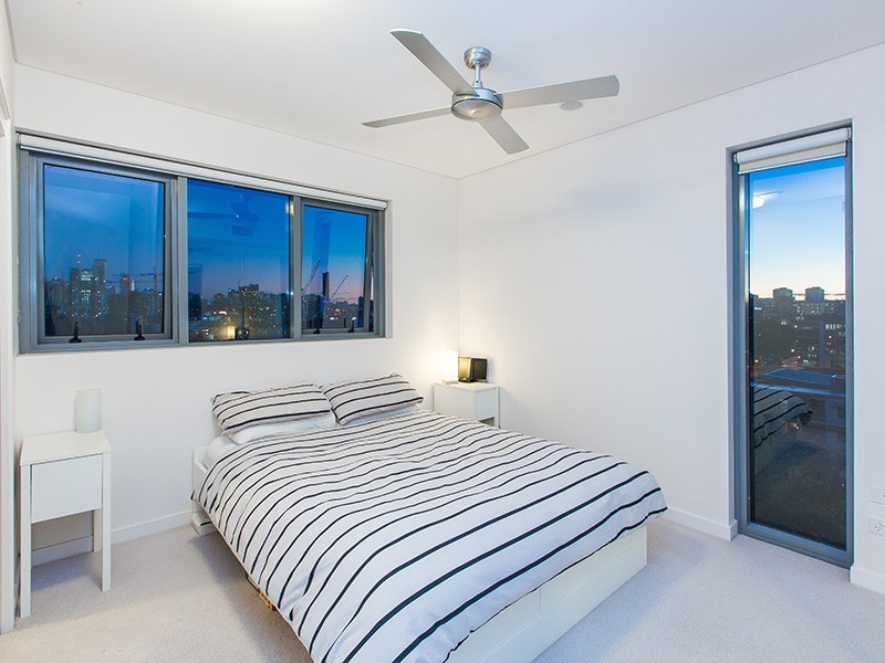 2076/16 Hamilton Place, Bowen Hills QLD 4006