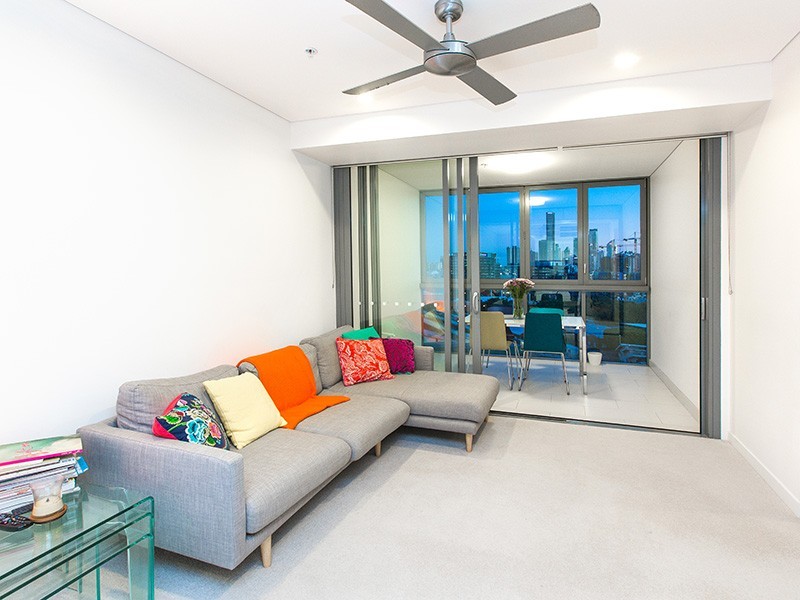 2076/16 Hamilton Place, Bowen Hills QLD 4006