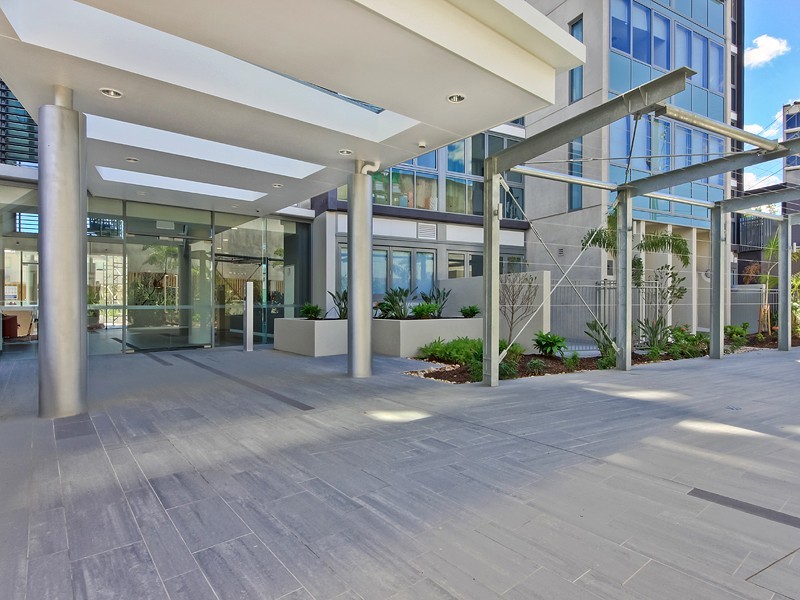 2076/16 Hamilton Place, Bowen Hills QLD 4006