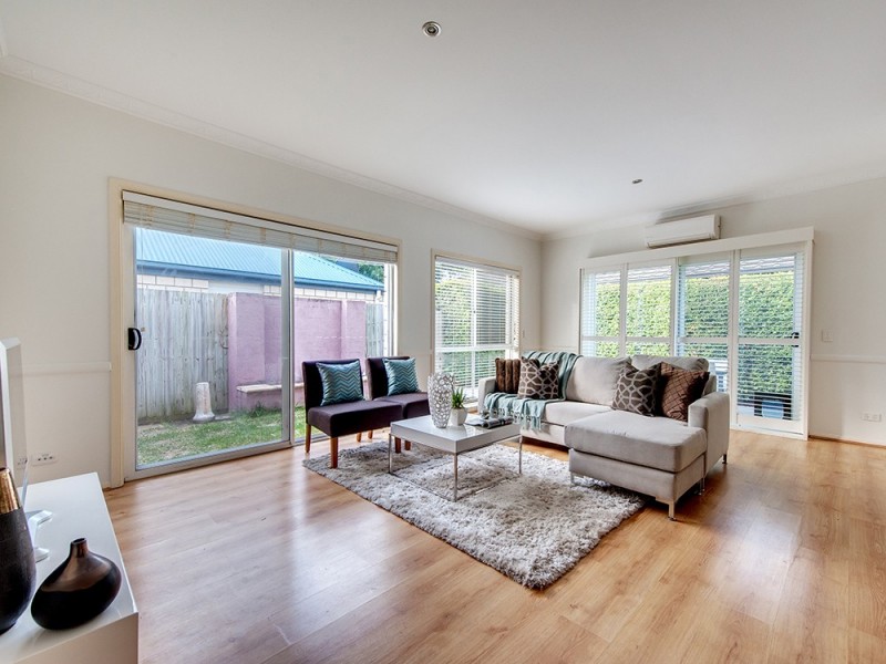 1 Mapleton Crescent, Forest Lake QLD 4078