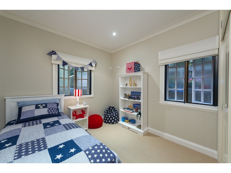 70 Glenlyon Drive, Ashgrove QLD 4060
