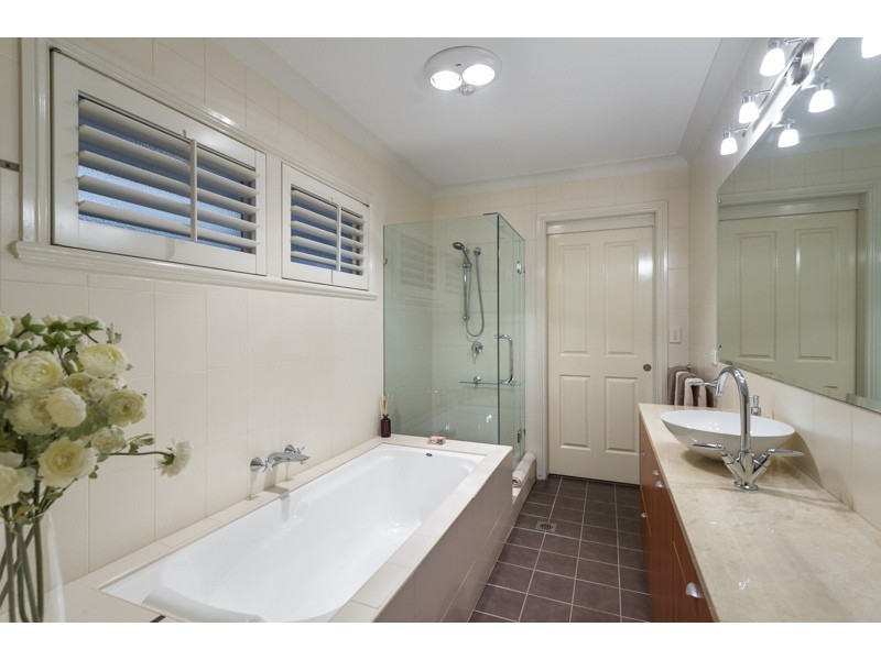 70 Glenlyon Drive, Ashgrove QLD 4060