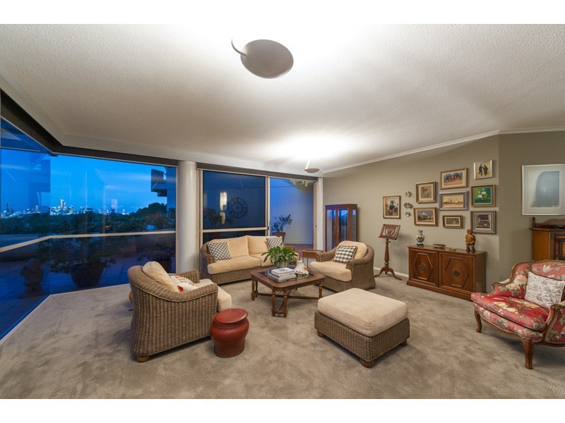 13/32 Tipuana Place, Bardon QLD 4065
