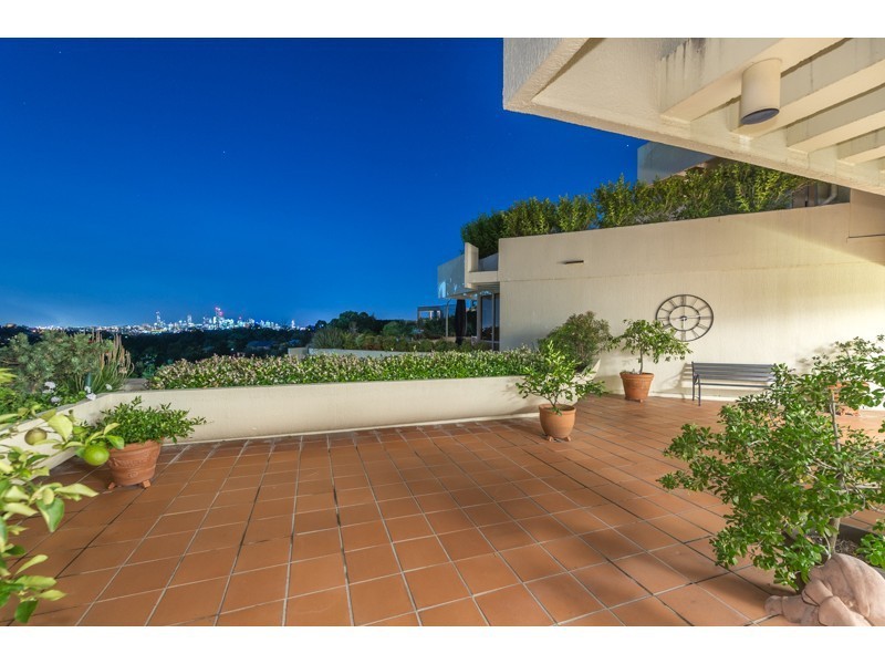 13/32 Tipuana Place, Bardon QLD 4065