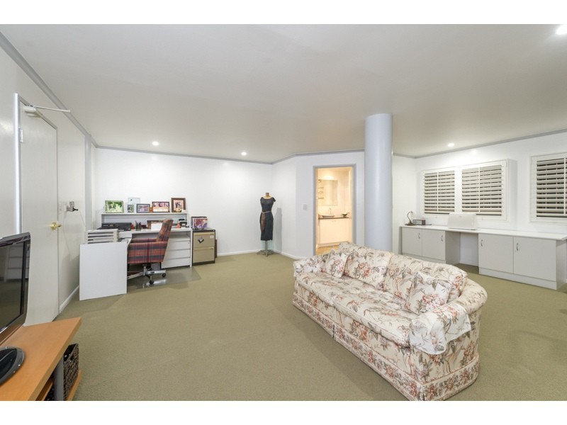 13/32 Tipuana Place, Bardon QLD 4065