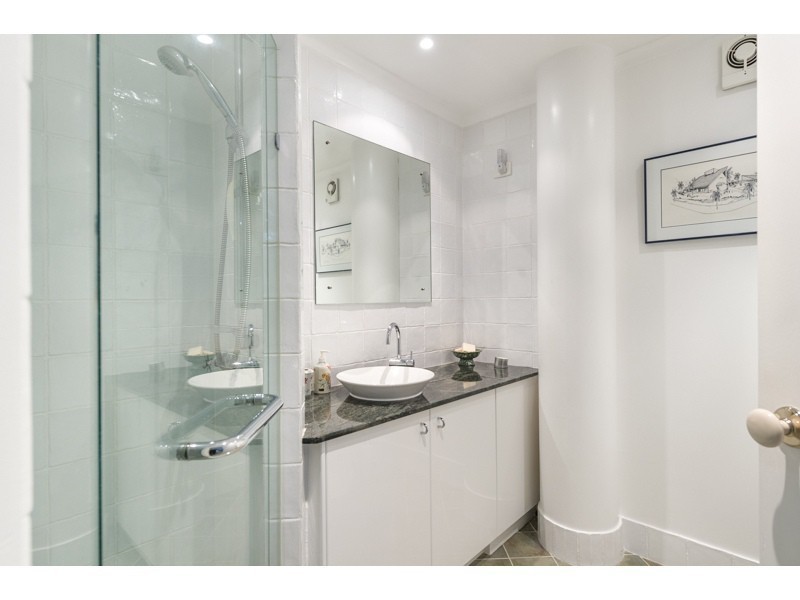 13/32 Tipuana Place, Bardon QLD 4065