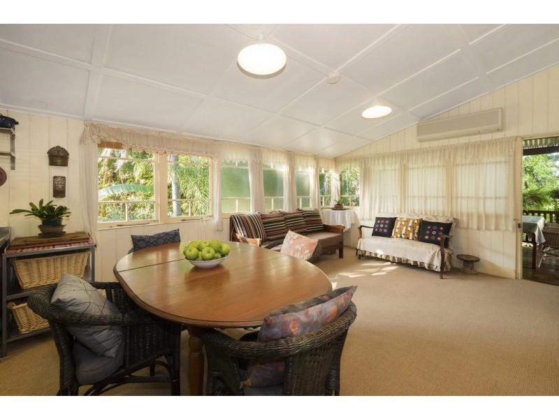 38 Cunningham Street, Taringa QLD 4068