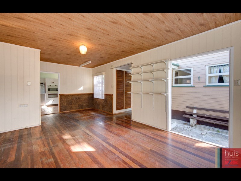 15 Herswell Avenue, Wynnum West QLD 4178