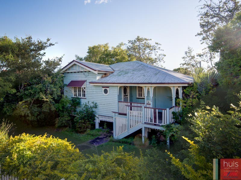 140 Bennetts Rd, Norman Park QLD 4170