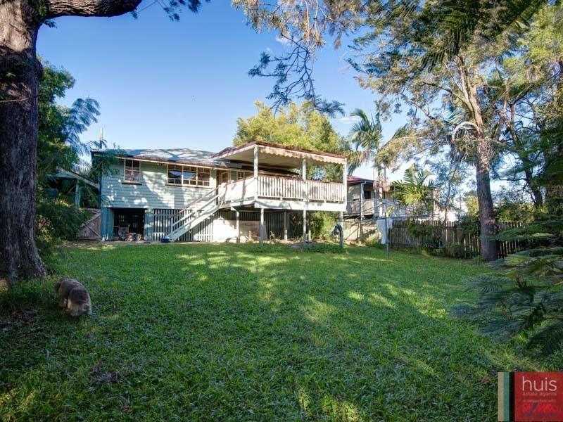 140 Bennetts Rd, Norman Park QLD 4170