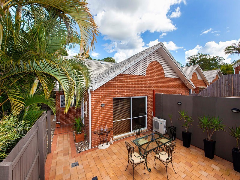 6-67 Brookfield Road, Kenmore QLD 4069