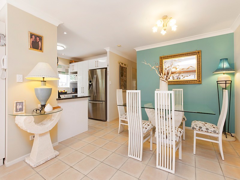 6-67 Brookfield Road, Kenmore QLD 4069