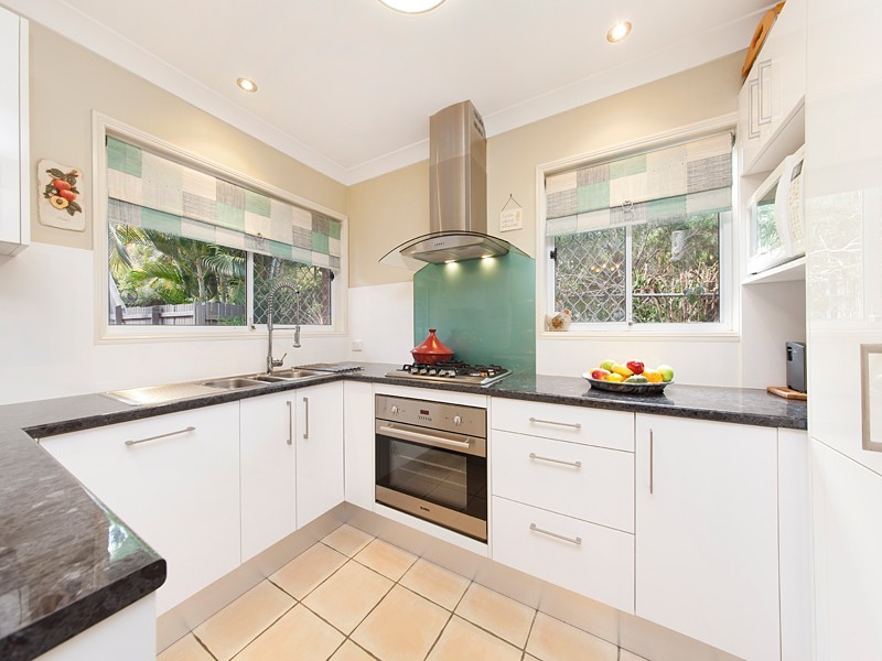 6-67 Brookfield Road, Kenmore QLD 4069