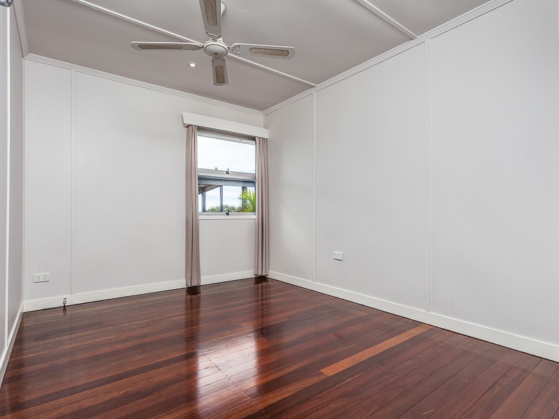 10 Kingaroy Street, Stafford Heights QLD 4053