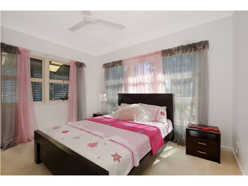 99 Jerrang Street, Indooroopilly QLD 4068