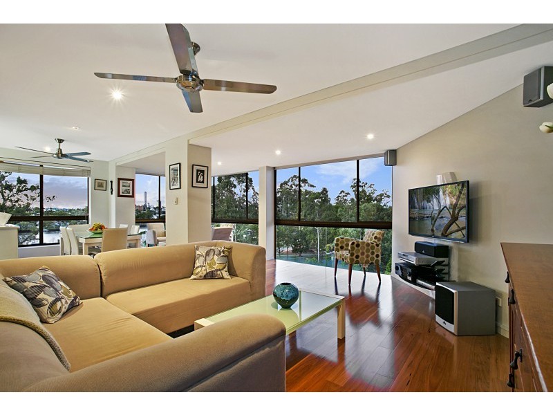 13/12 Bryce Street, St Lucia QLD 4067