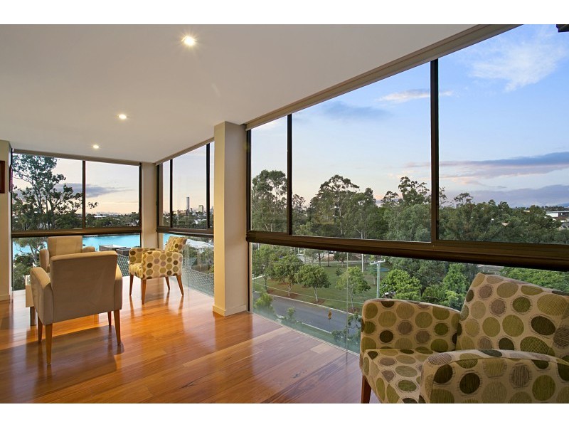 13/12 Bryce Street, St Lucia QLD 4067