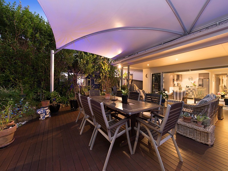 64 Lorward Avenue, Bardon QLD 4065