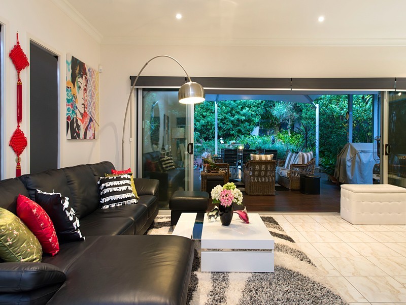 64 Lorward Avenue, Bardon QLD 4065