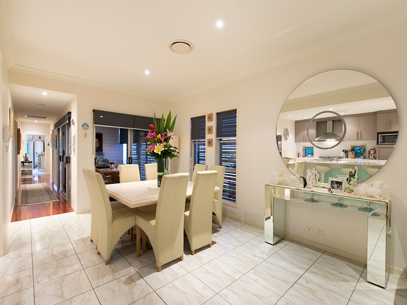 64 Lorward Avenue, Bardon QLD 4065