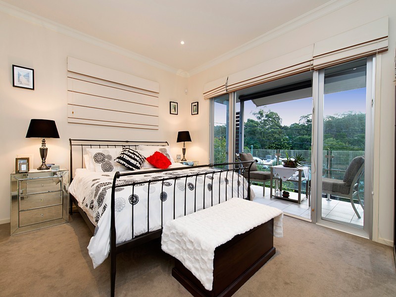 64 Lorward Avenue, Bardon QLD 4065