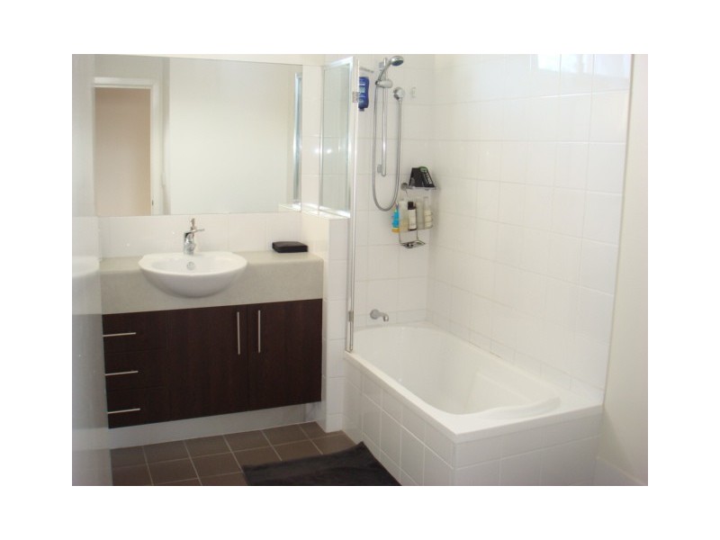 13 Windemere Avenue, Morningside QLD 4170