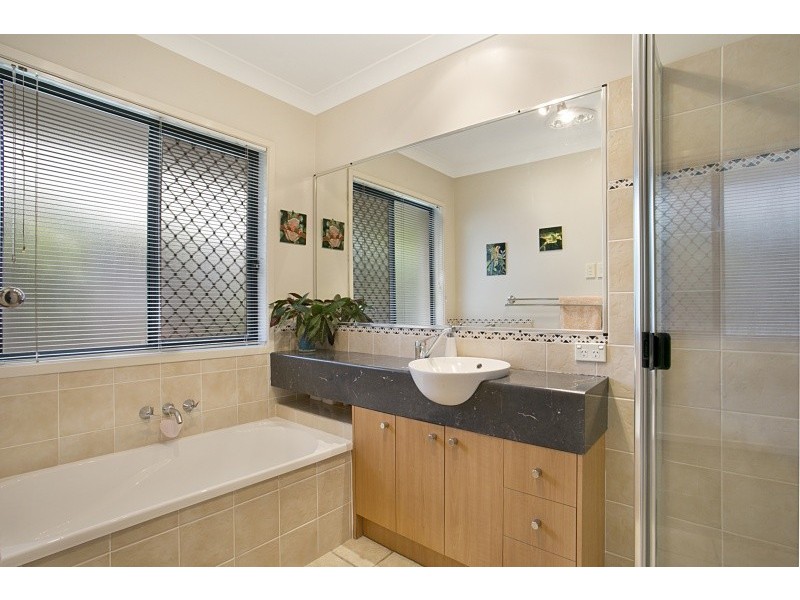 4 Colthouse Place, Sinnamon Park QLD 4073