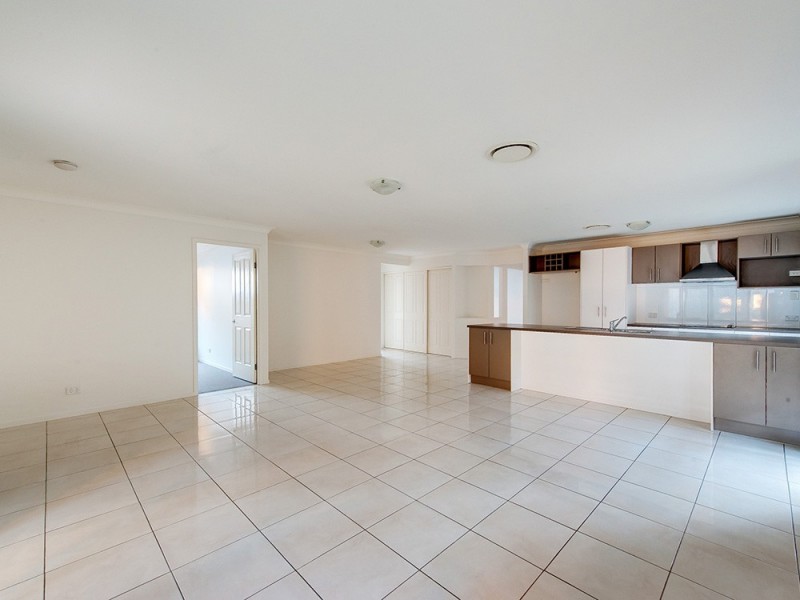 34 Tropical Drive, Forest Lake QLD 4078