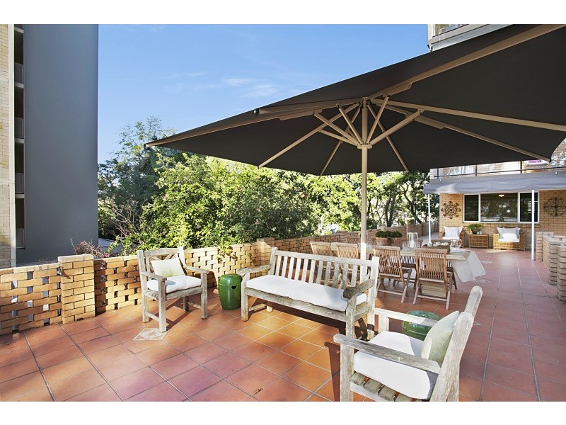 2/136 Macquarie Street, St Lucia QLD 4067