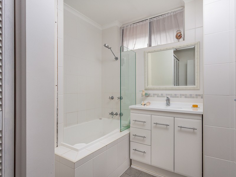 8/23 Waverley Road, Taringa QLD 4068