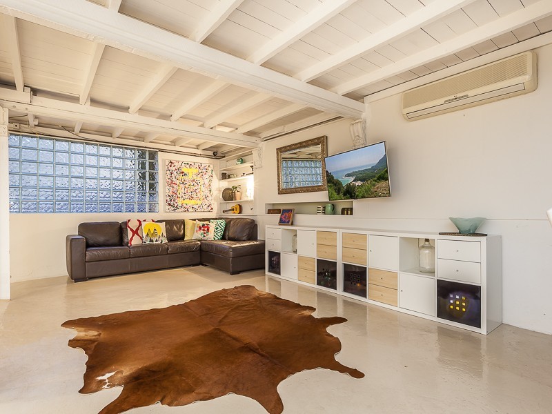 1 Windsor Road, Red Hill QLD 4059