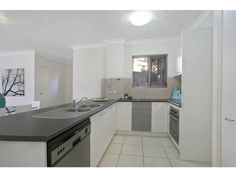 4/36 Holland Street, Toowong QLD 4066