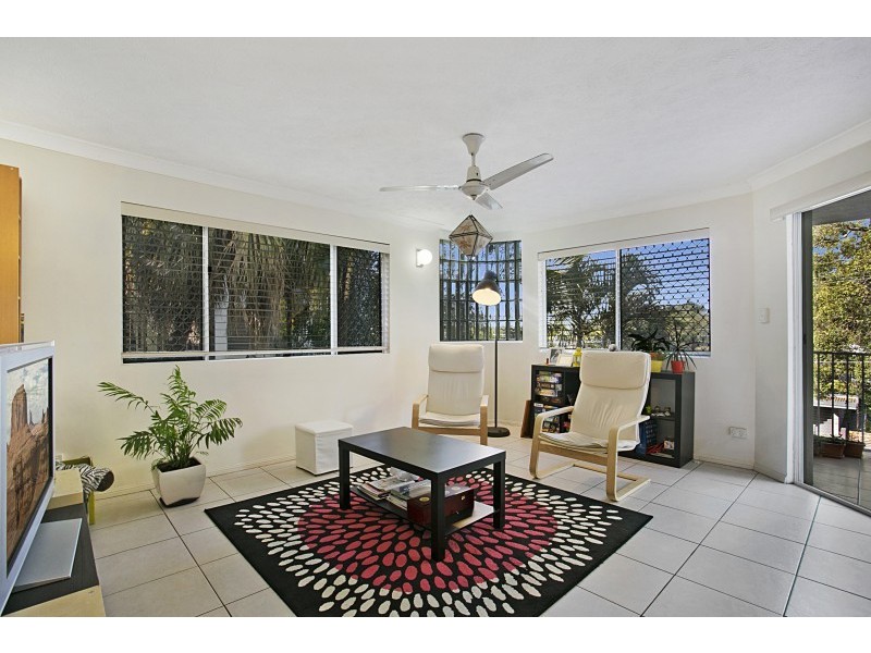 1/71 Warren Street, St Lucia QLD 4067