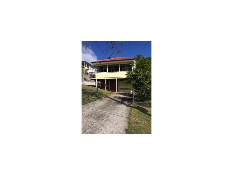 69 Mackay Terrace, Bardon QLD 4065