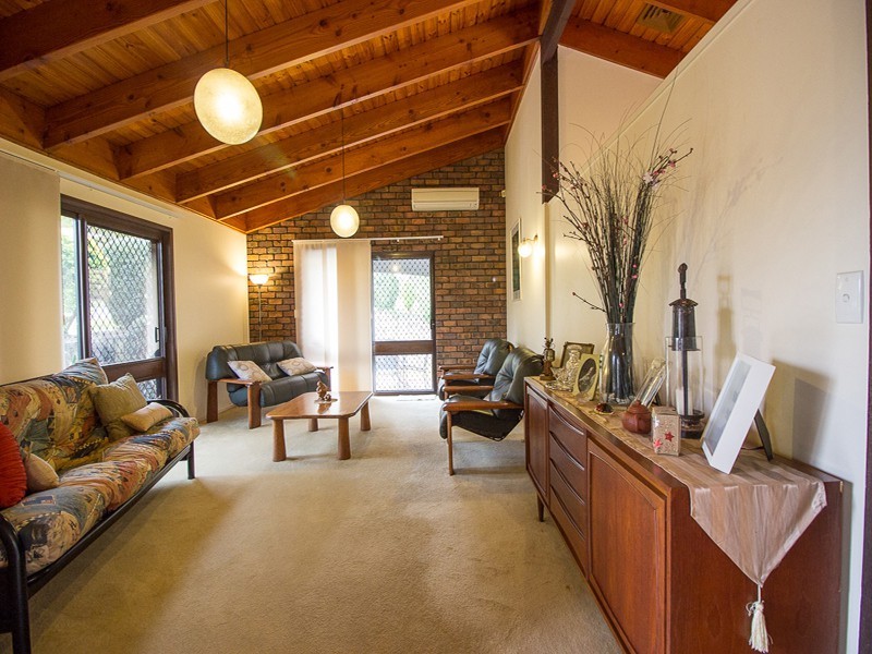 44 Euree Street, Kenmore QLD 4069