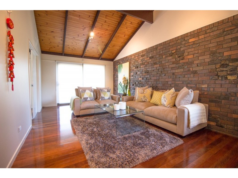 38 Euree Street, Kenmore QLD 4069