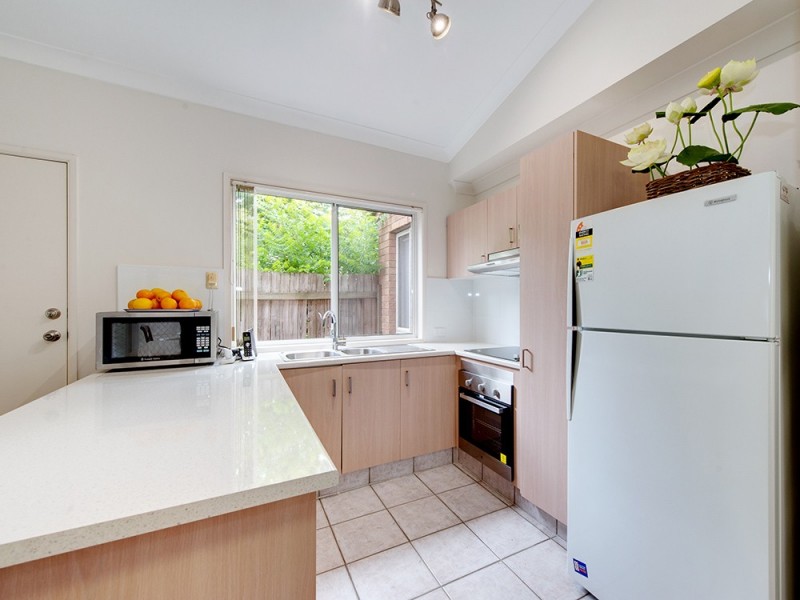 30 Acorn Circuit, Forest Lake QLD 4078
