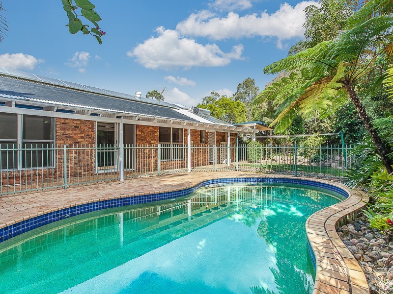 104 Creekside Street, Kenmore Hills QLD 4069