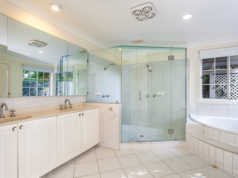 104 Creekside Street, Kenmore Hills QLD 4069