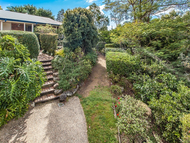 104 Creekside Street, Kenmore Hills QLD 4069
