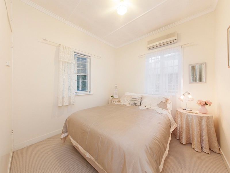 63 Stuartholme Road, Bardon QLD 4065